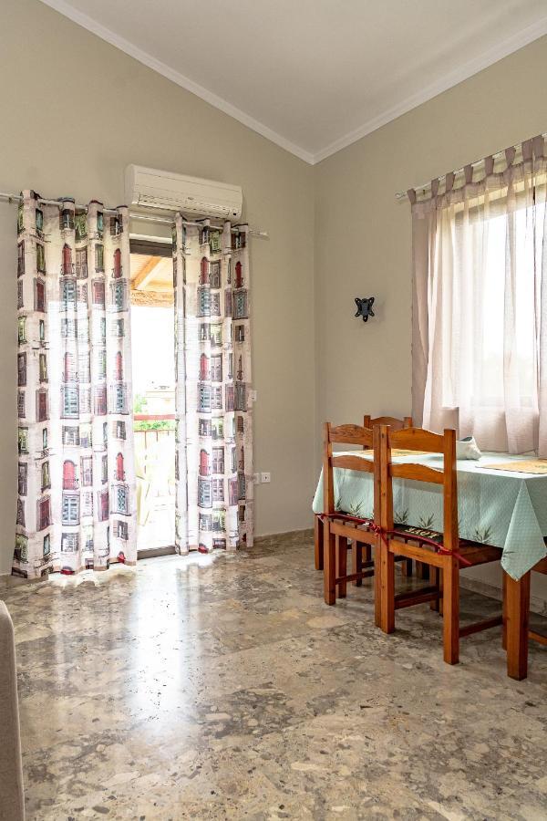איגיו Ritsinia Apartments מראה חיצוני תמונה